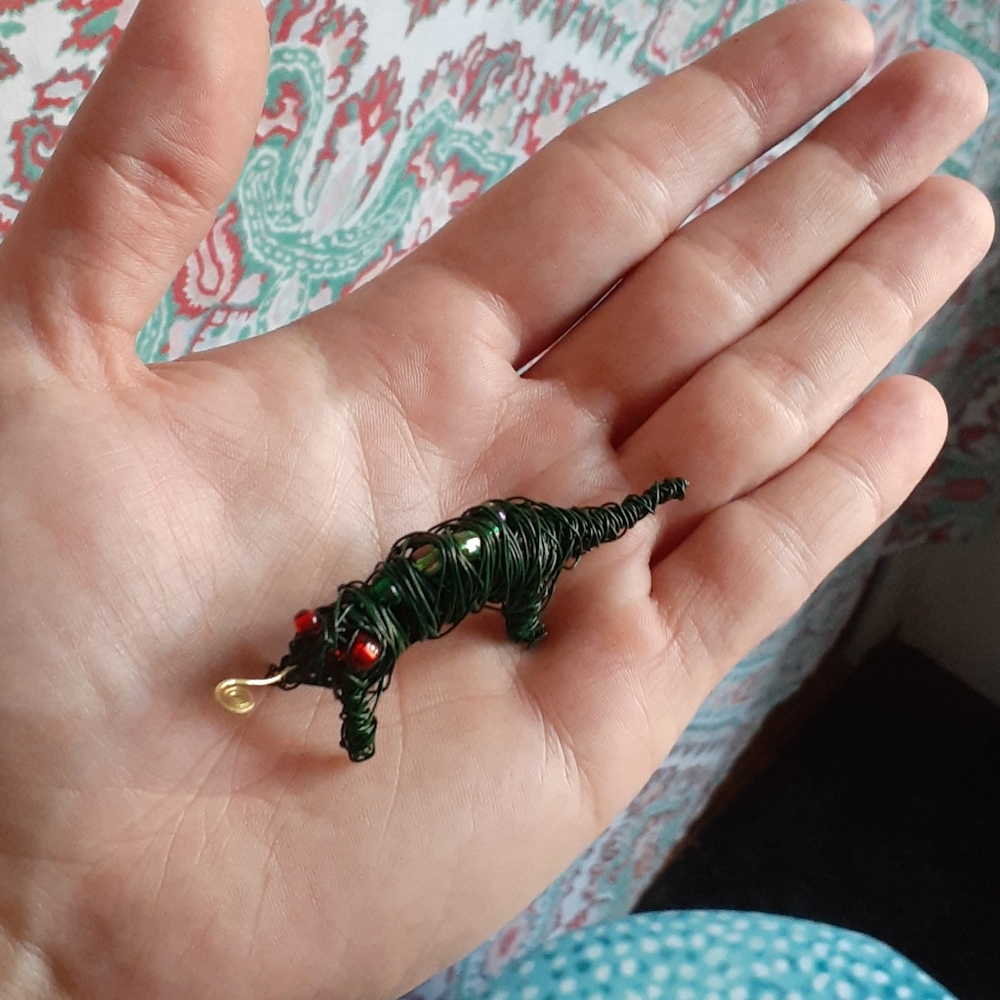 Handcrafted Wire Lizard Desk Ornament w/Beads